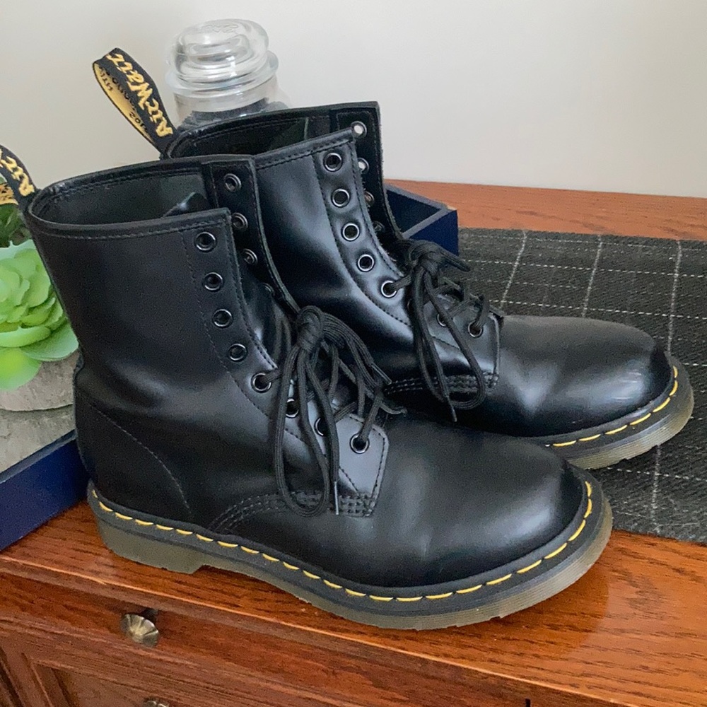 Black Dr. Martens 1460 boots size 9